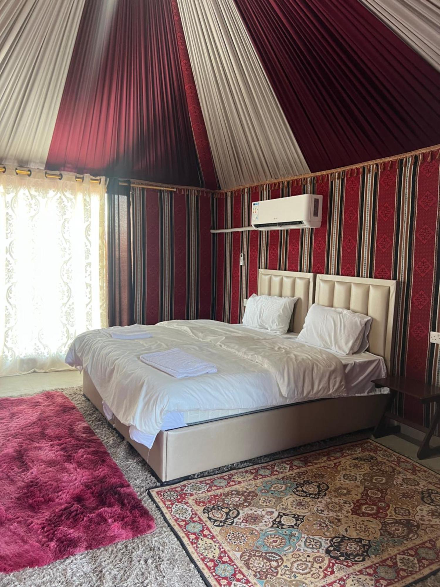 Rum Island Luxury Camp & Bubbles Hotel Wadi Rum Ngoại thất bức ảnh
