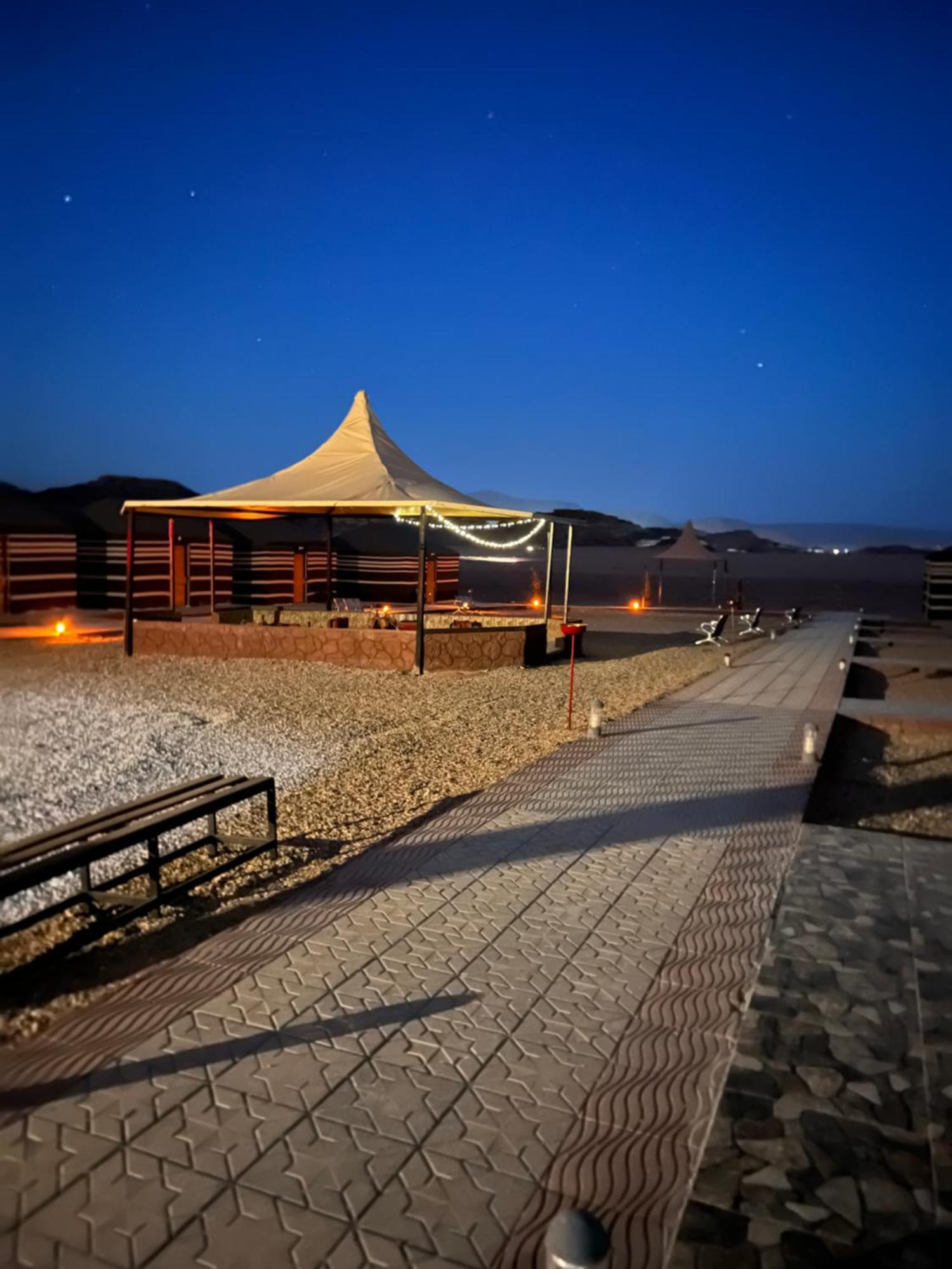 Rum Island Luxury Camp & Bubbles Hotel Wadi Rum Ngoại thất bức ảnh